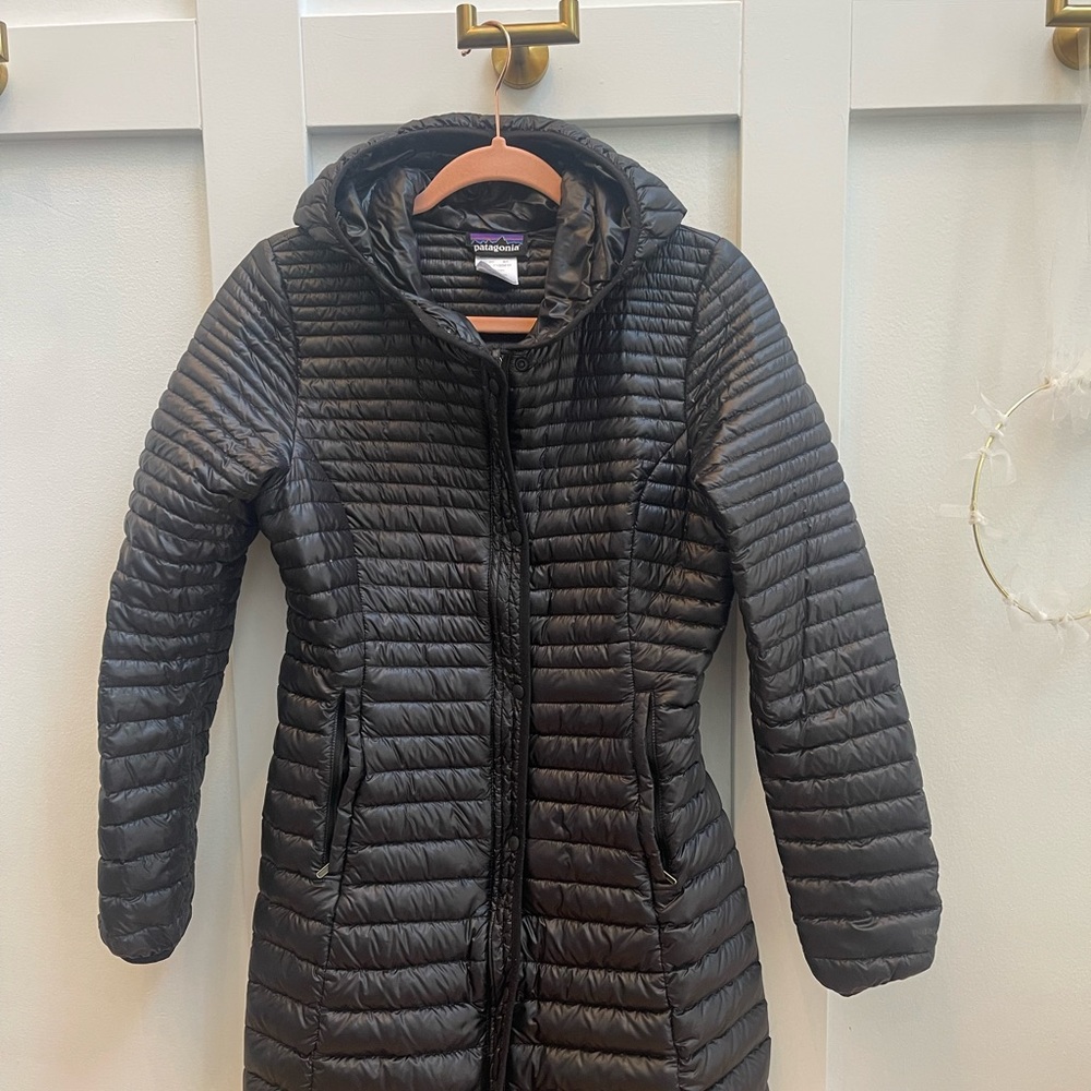 Patagonia lightweight padding jacket